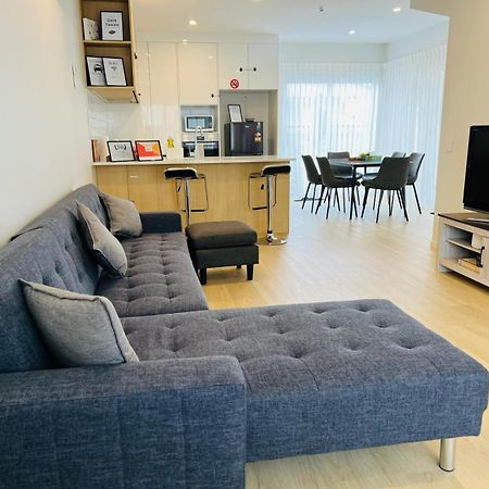 Central Modern 3-Bedroom,3- Bathroom House With Patio And Carpark- Lower Hutt City Centre Экстерьер фото