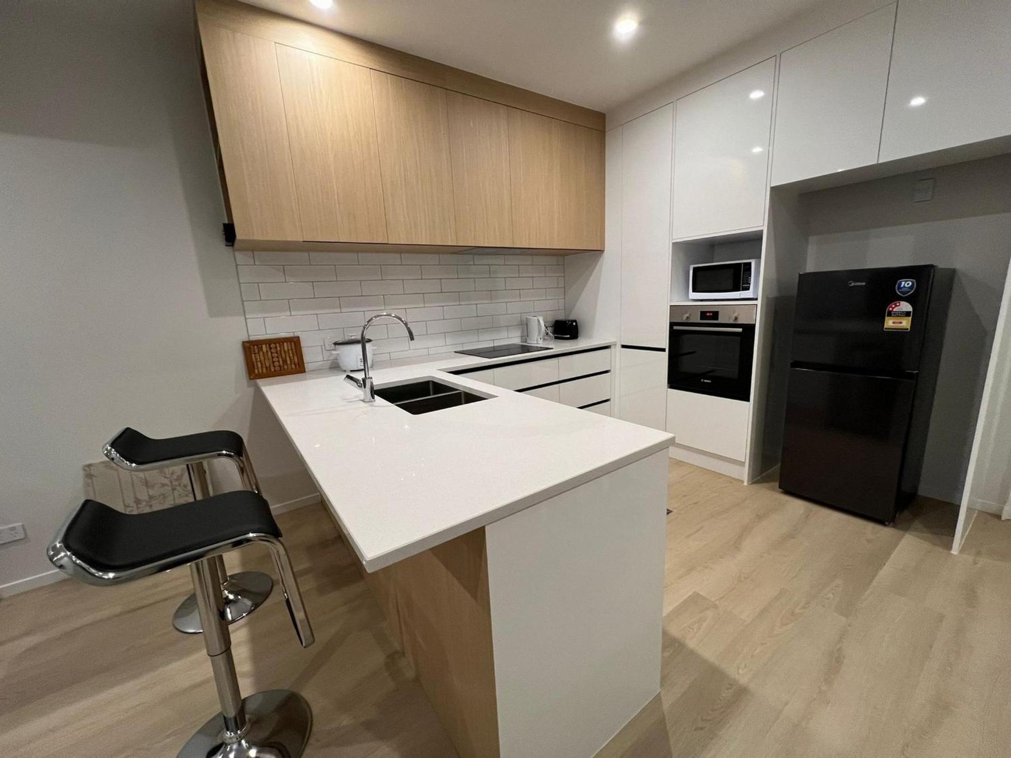 Central Modern 3-Bedroom,3- Bathroom House With Patio And Carpark- Lower Hutt City Centre Экстерьер фото